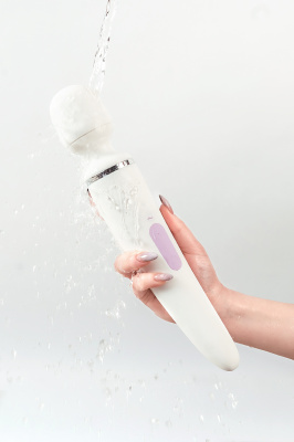 Нереалистичный вибратор Satisfyer Woman Wand, ABS пластик, белый, 34 см. арт. J2018-47-2